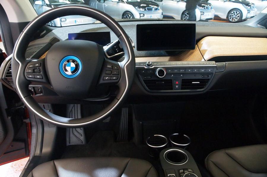  BMW i3 2014 года  (фото 220 из 240)